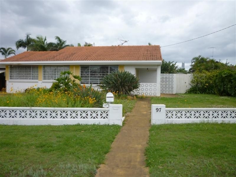 Broadbeach Waters QLD 4218