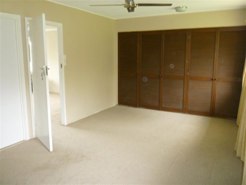 Broadbeach Waters QLD 4218
