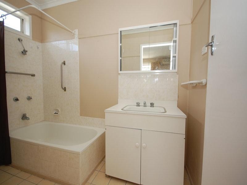 Broadbeach Waters QLD 4218