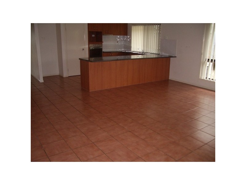 37 Lantau Crescent, Varsity Lakes QLD 4227