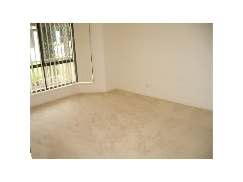 37 Lantau Crescent, Varsity Lakes QLD 4227