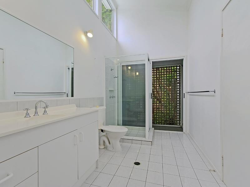 6 View Street, Burleigh Heads QLD 4220