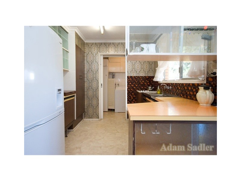 4 Summerland Key, Broadbeach Waters QLD 4218