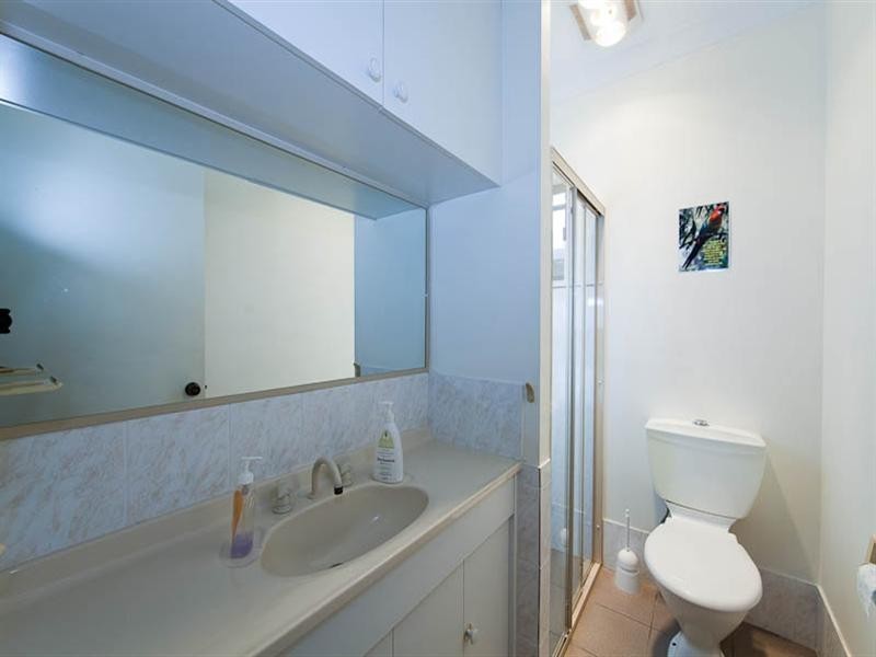 37 Shaw Street, Southport QLD 4215