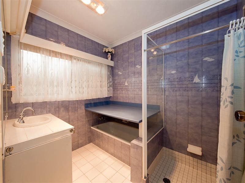 37 Shaw Street, Southport QLD 4215