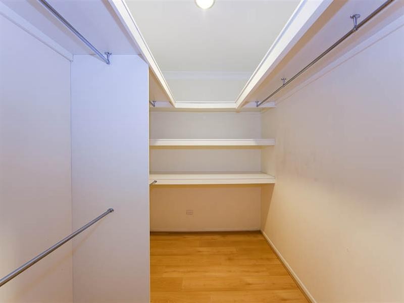 37 Shaw Street, Southport QLD 4215