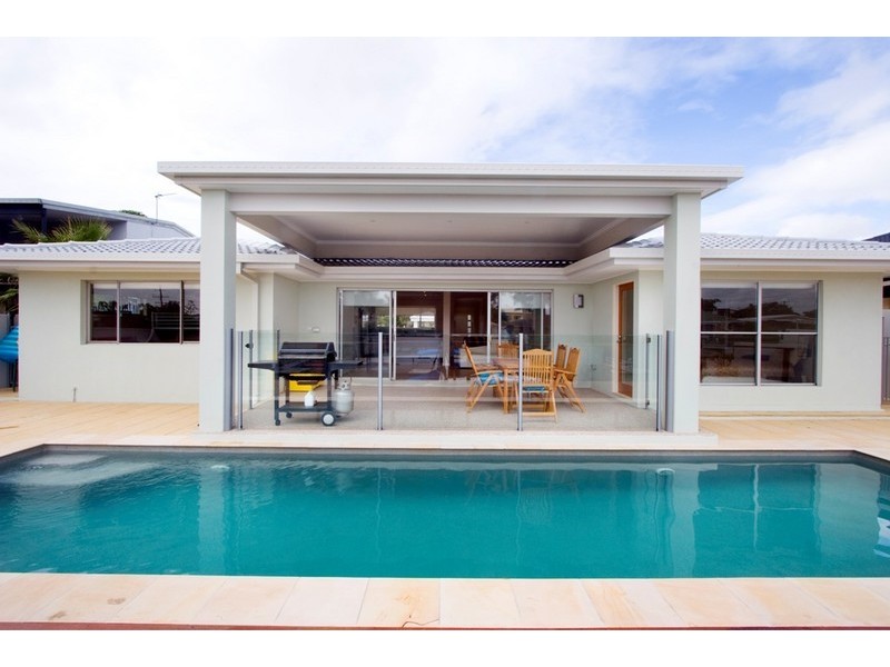 Broadbeach Waters QLD 4218