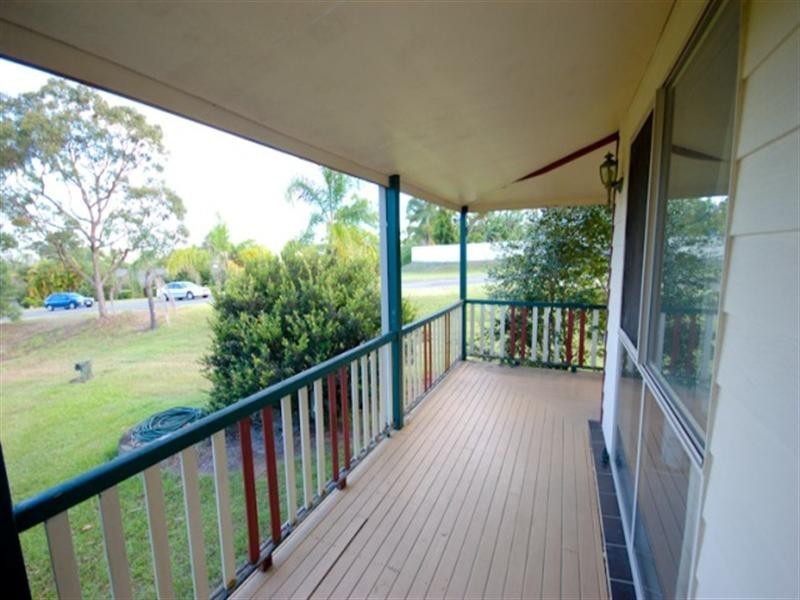 18 Fenton Drive, Tallebudgera QLD 4228