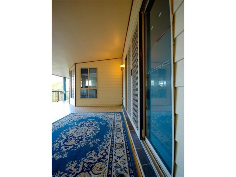 18 Fenton Drive, Tallebudgera QLD 4228