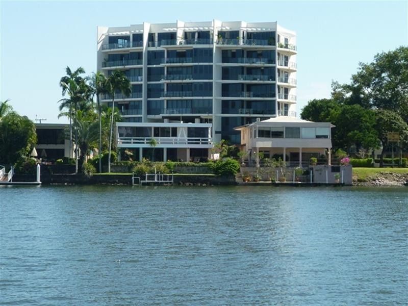 501 ‘Riva on Chevron’, 6 Tarcoola Crescent, Chevron Island QLD 4217