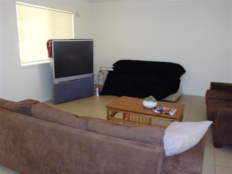 115 Allambi Avenue, Broadbeach Waters QLD 4218