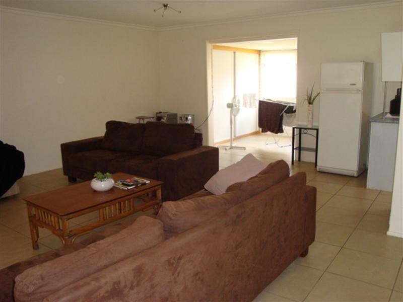 115 Allambi Avenue, Broadbeach Waters QLD 4218