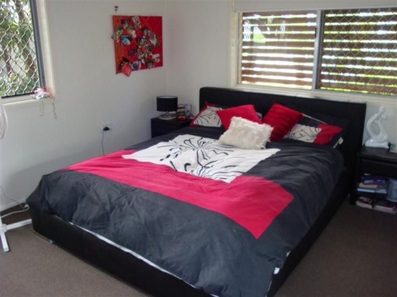 115 Allambi Avenue, Broadbeach Waters QLD 4218