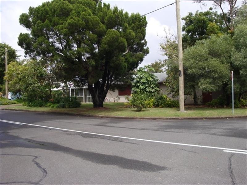 115 Allambi Avenue, Broadbeach Waters QLD 4218