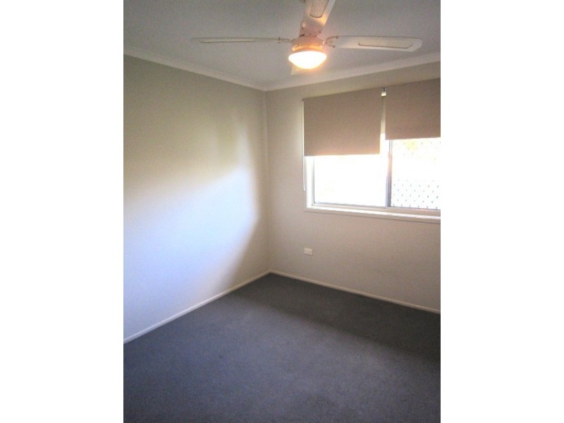 32 T E Peters Drive, Broadbeach Waters QLD 4218