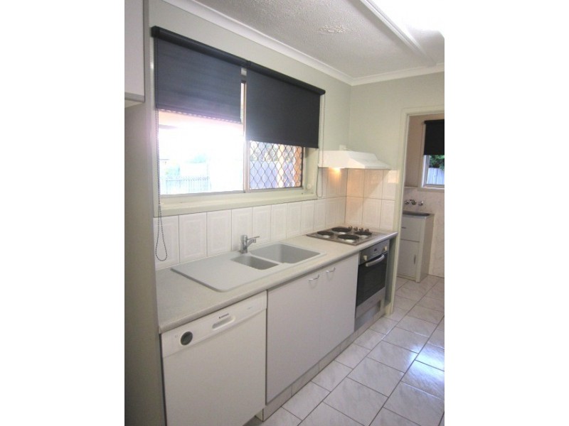 32 T E Peters Drive, Broadbeach Waters QLD 4218