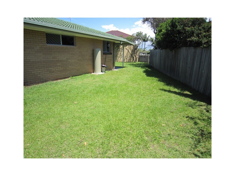 32 T E Peters Drive, Broadbeach Waters QLD 4218