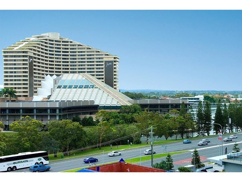 710/42 Surf Parade, Broadbeach QLD 4218