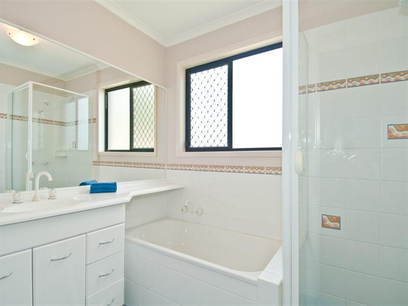 5 Casey Close, Currumbin Waters QLD 4223