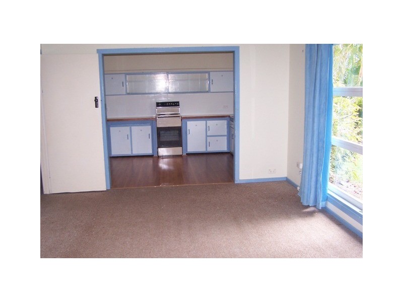 1/4 First Avenue, Burleigh Heads QLD 4220