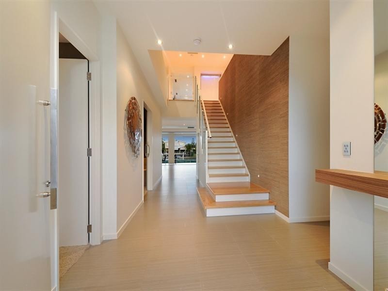 Broadbeach Waters QLD 4218