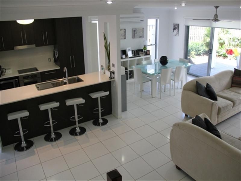 40 Barcelona Way, Burleigh Waters QLD 4220