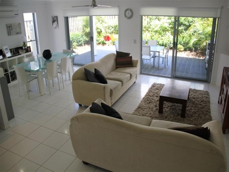 40 Barcelona Way, Burleigh Waters QLD 4220