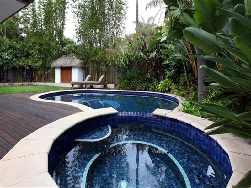 20 Barrier Reef Drive, Mermaid Waters QLD 4218