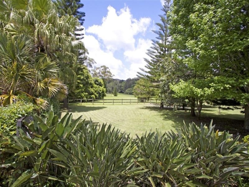 757 Tallebudgera Creek Road, Tallebudgera QLD 4228