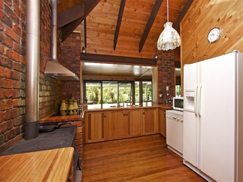 757 Tallebudgera Creek Road, Tallebudgera QLD 4228