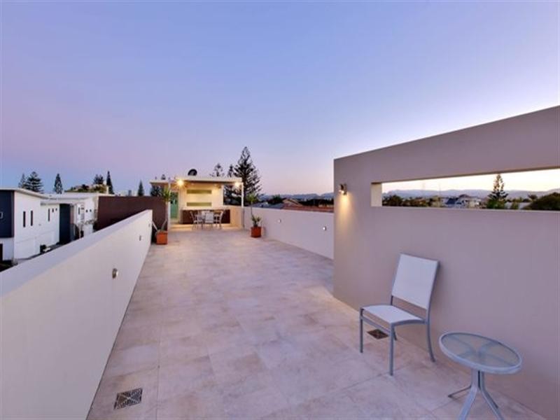 6-8 Alfred Street, Mermaid Beach QLD 4218