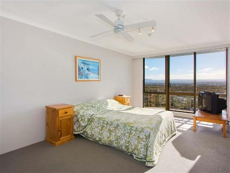 72 ‘Silverton’, 2940 Gold Coast Highway, Surfers Paradise QLD 4217