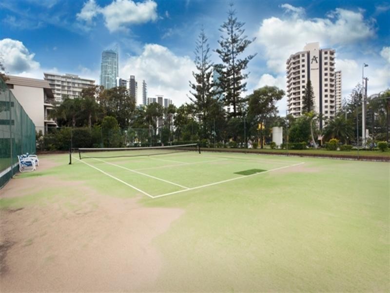 72 ‘Silverton’, 2940 Gold Coast Highway, Surfers Paradise QLD 4217
