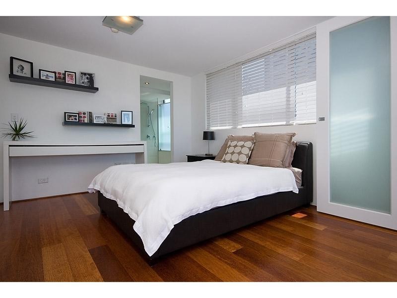 11/1 The Esplanade, Surfers Paradise QLD 4217