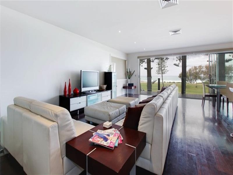 116 Marine Parade, Miami QLD 4220