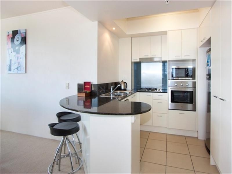 1701 /2685 Gold Coast Highway, Broadbeach QLD 4218