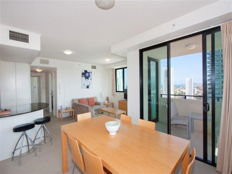 1701 /2685 Gold Coast Highway, Broadbeach QLD 4218