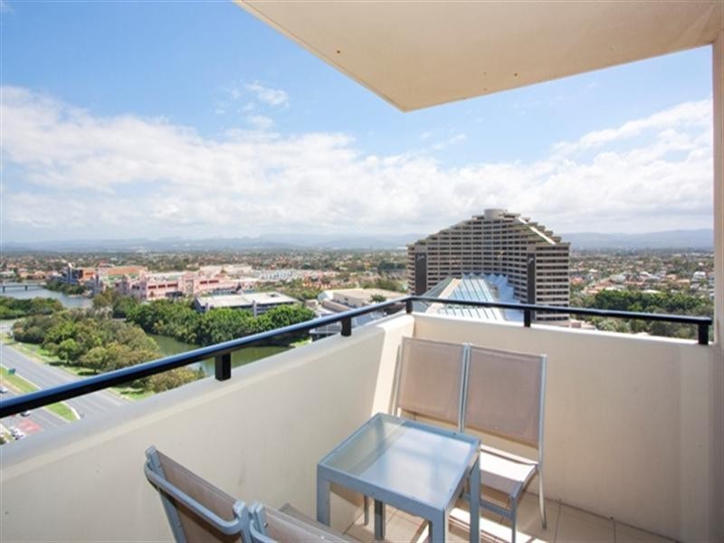1701 /2685 Gold Coast Highway, Broadbeach QLD 4218