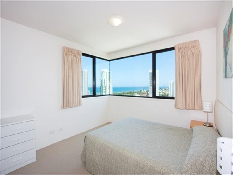 1701 /2685 Gold Coast Highway, Broadbeach QLD 4218