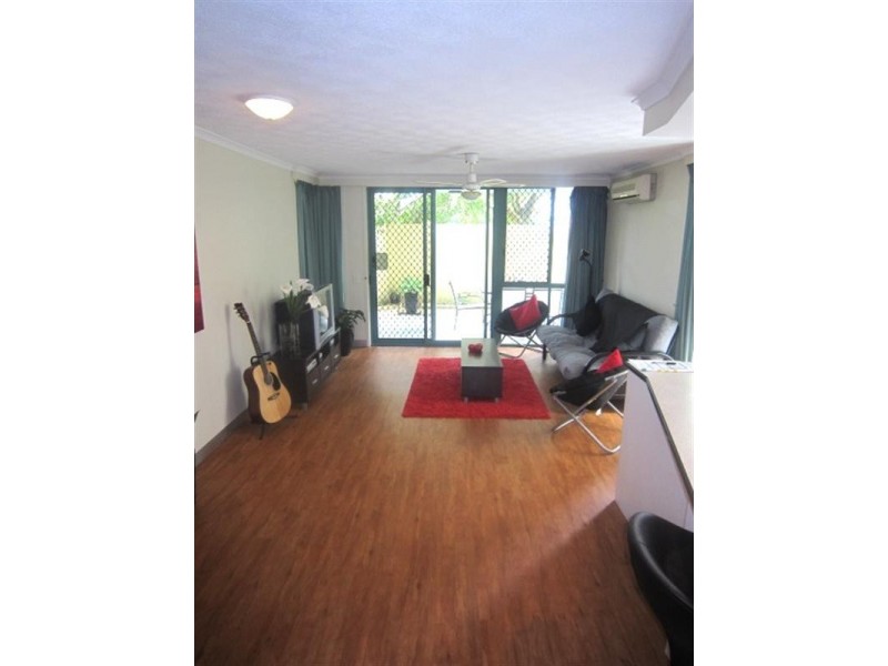 2/33 Australia Avenue, Broadbeach QLD 4218