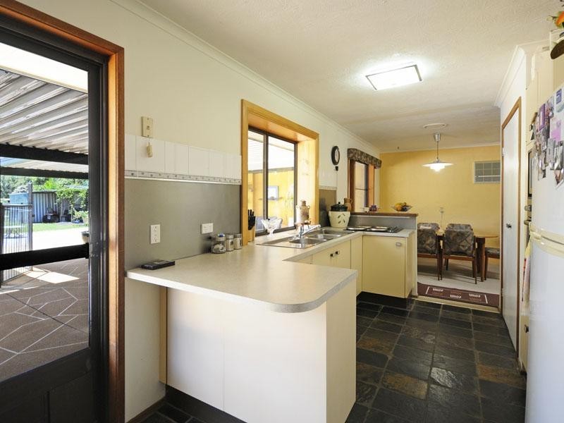 28 Larch Street, Tallebudgera QLD 4228