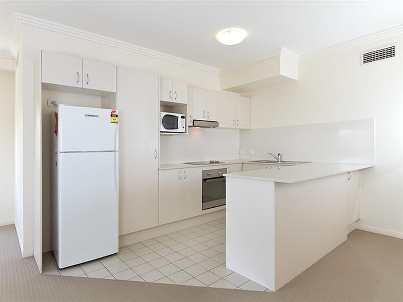 11 ‘Jaz’, 6 Rose Street, Southport QLD 4215
