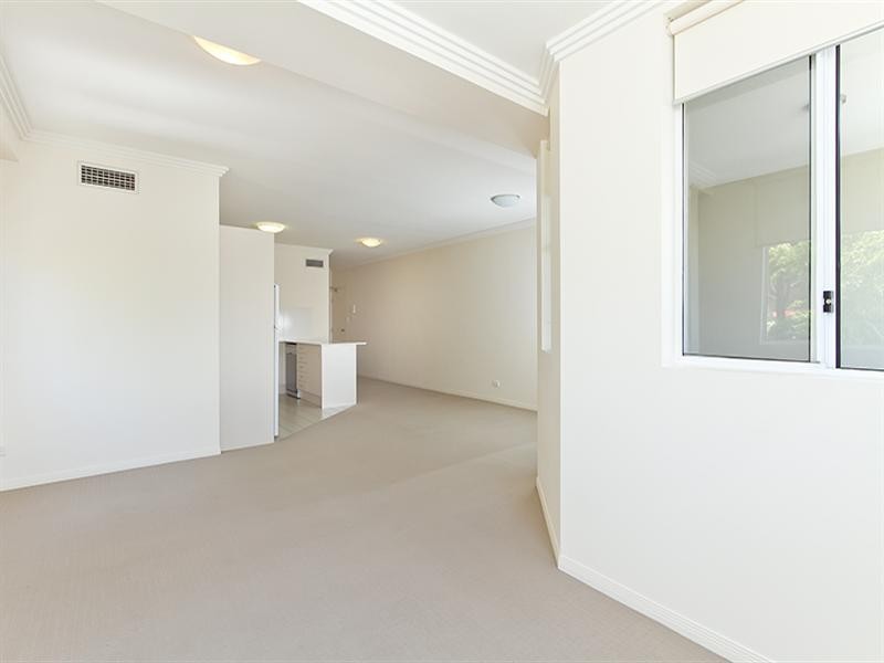 11 ‘Jaz’, 6 Rose Street, Southport QLD 4215