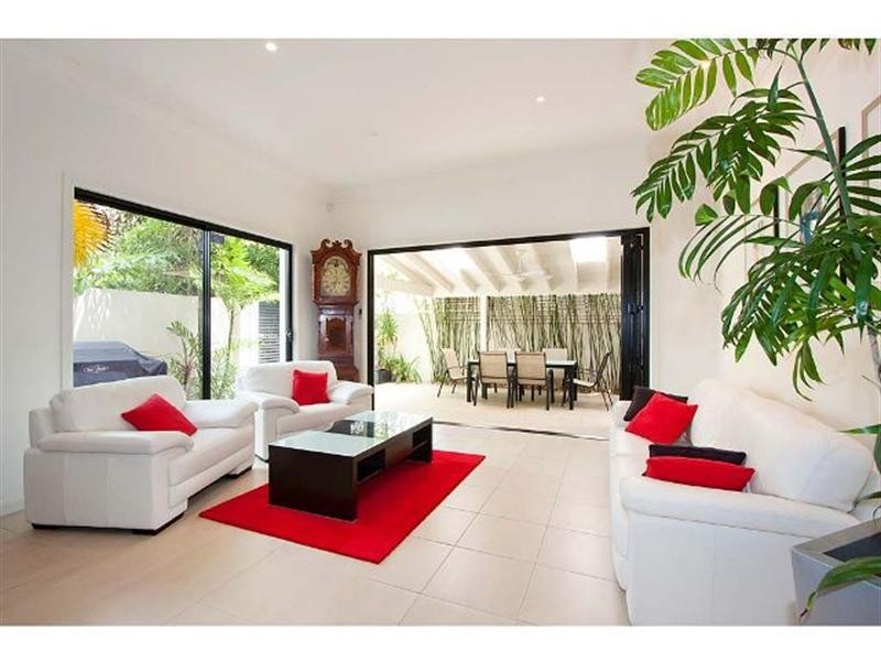 1 ’19 Seaside Avenue’ 19 Seaside Avenue, Mermaid Beach QLD 4218