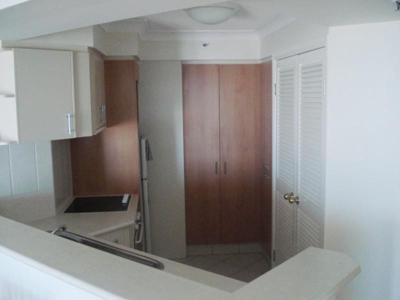 1135/2623 Gold Coast Highway, Broadbeach QLD 4218