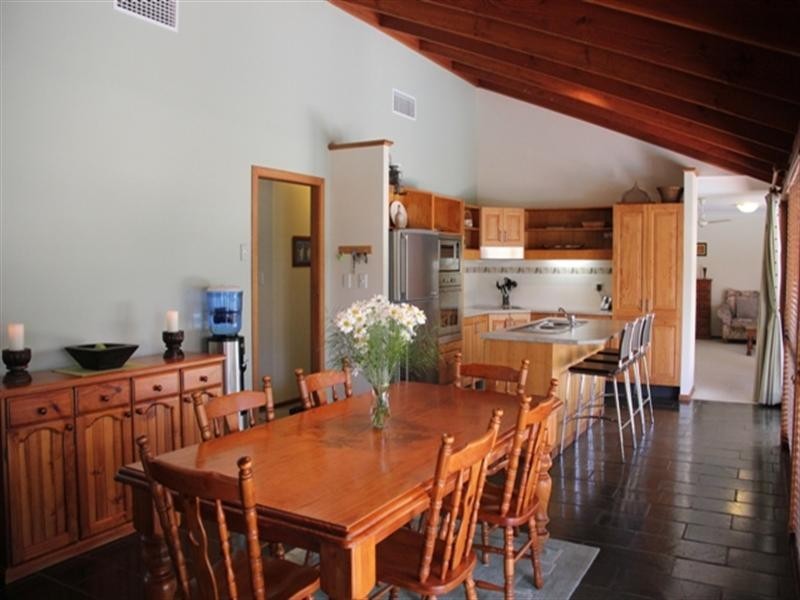 10 Swift Place, Burleigh Waters QLD 4220