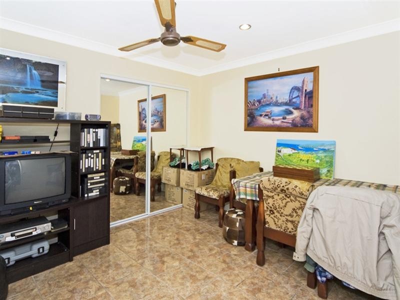 8 Sequana Avenue, Mermaid Waters QLD 4218