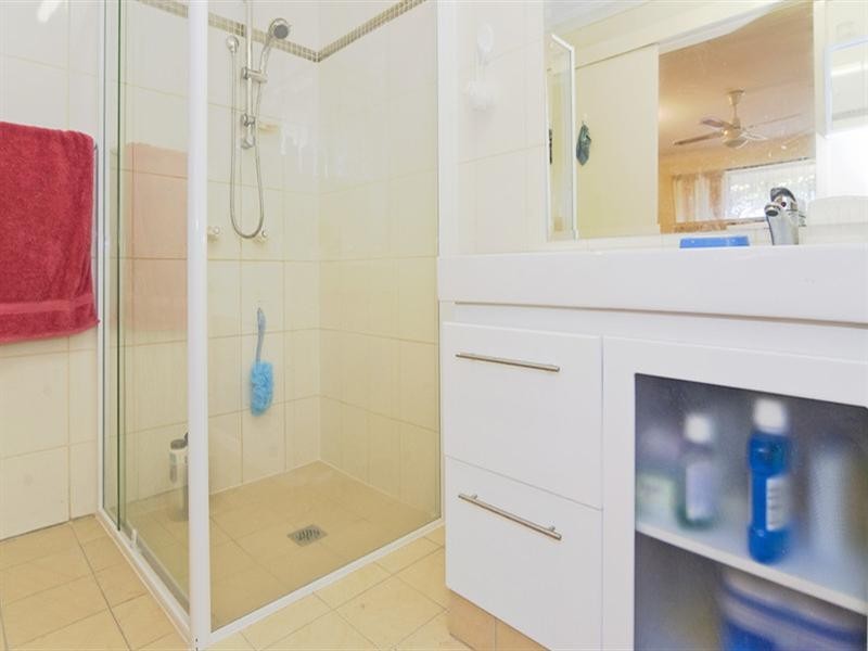 8 Sequana Avenue, Mermaid Waters QLD 4218