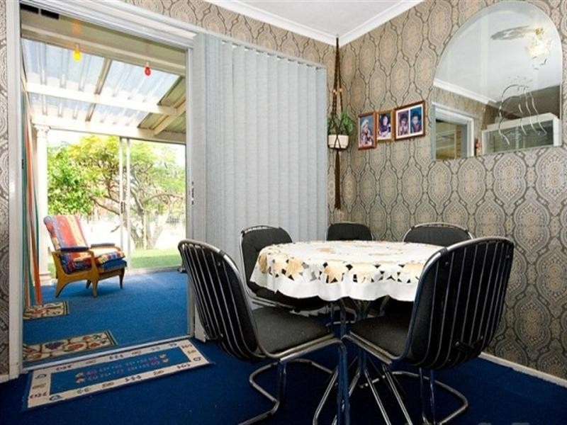 4 Summerland Key, Broadbeach Waters QLD 4218