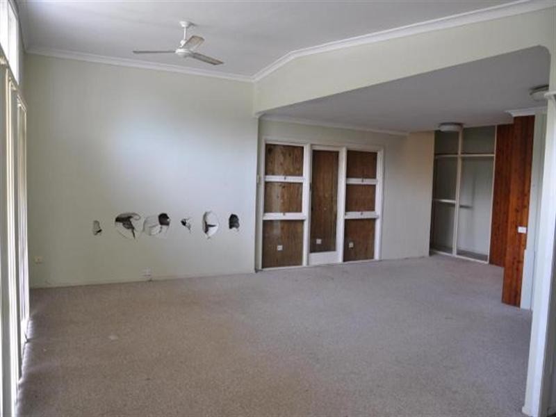 49 Breaker Street, Main Beach QLD 4217